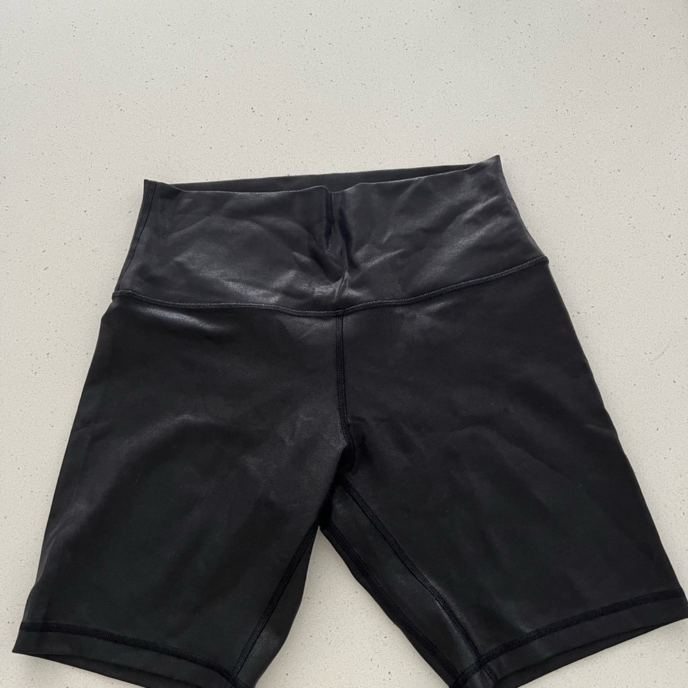 Lululemon Athletica Black Bike Shorts Stretchy Mid-Thigh